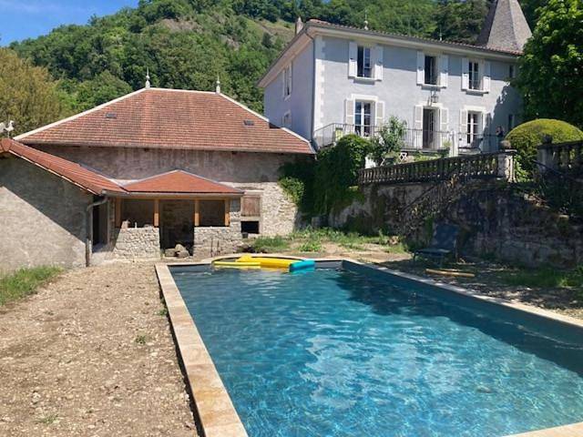 Location de vacances pour 10 personnes, avec jardin ainsi que vue et piscine, animaux acceptés à Voreppe - 4