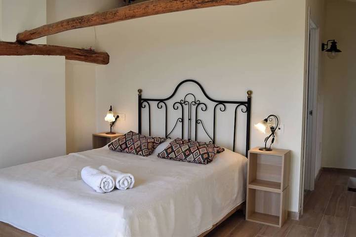 La Era Ecolodge - 3 apartment complex with private pool (8-10 people) in Loja, Granada Provinz