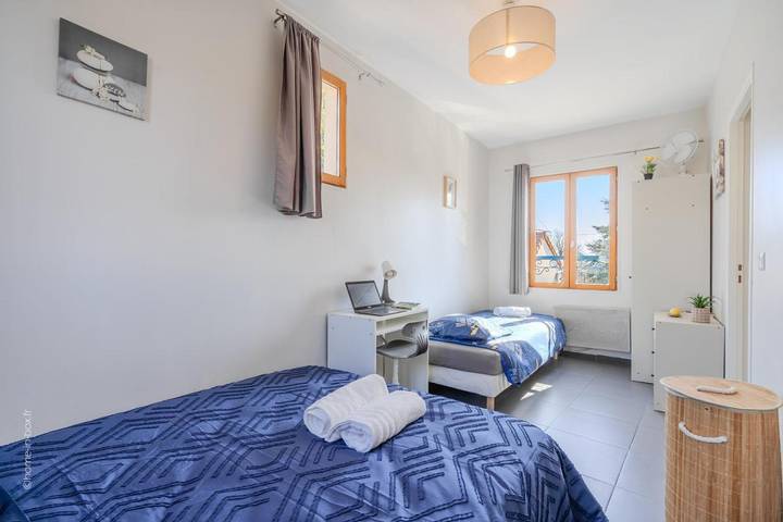 Gîte pour 5 personnes, avec terrasse et vue à Montfermeil - 4