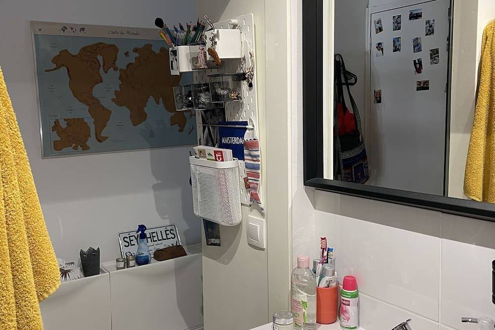 Apartamento entero, Je Loue un Studio Tout Équipé à la Semaine sur Clamart ! Proche du Métro in Clamart, Altos del Sena