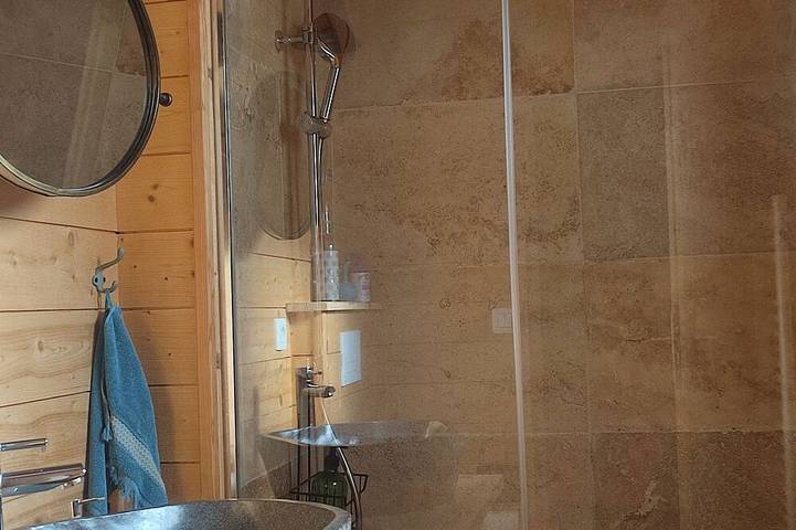 Gîte pour 2 personnes, avec jacuzzi à Laval - 3