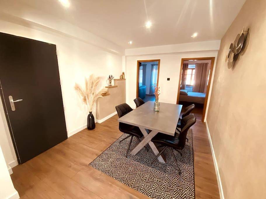 Appartement entier, Appartement en centre-ville in Saint-Avold, Région de Forbach