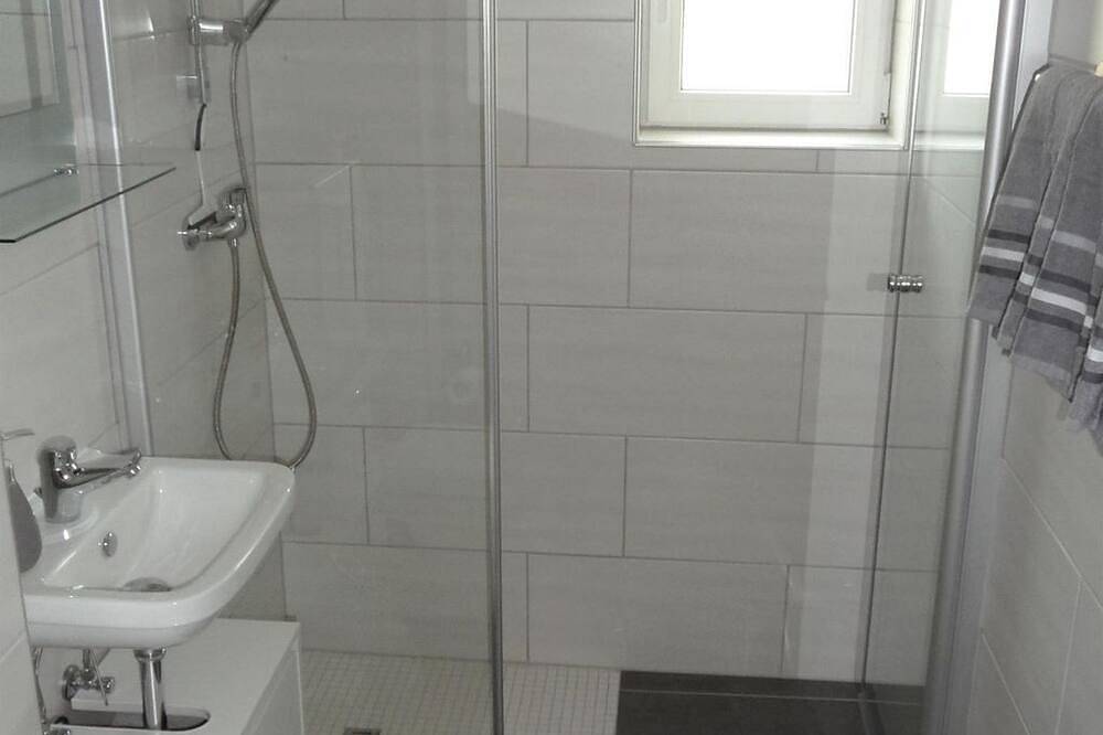 Ganze Wohnung, Ferienhaus am Felsen - Ferienhaus, Dusche, Wc, 3 Schlafräume in Nahetal