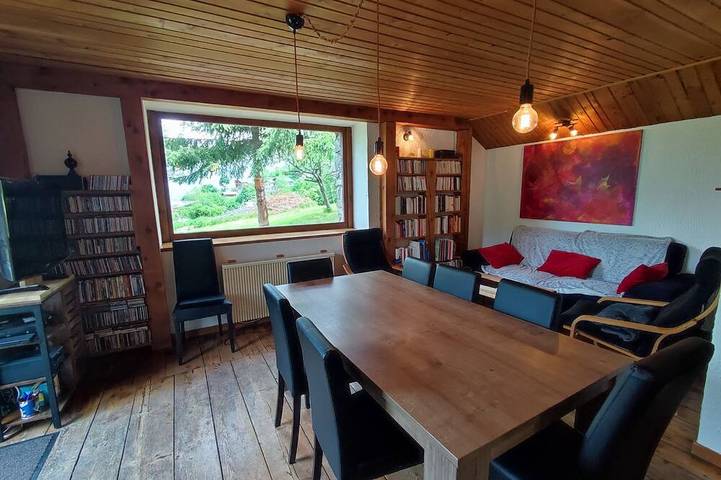 Chalet für 8 Personen, mit Balkon und Garten - 1