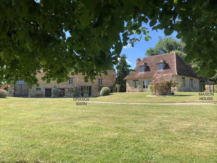 Gîte pour 8 personnes, avec jardin et vue ainsi que piscine et vue sur le lac, animaux acceptés à Saint-Méard