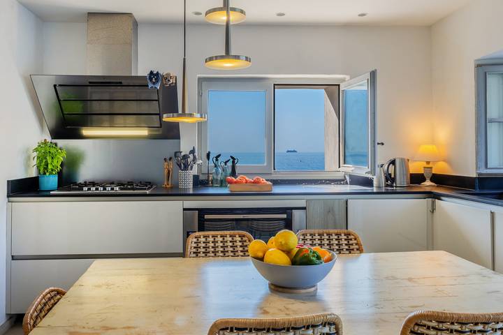 Location de vacances pour 8 personnes, avec terrasse et jacuzzi, animaux acceptés à Brando - 2