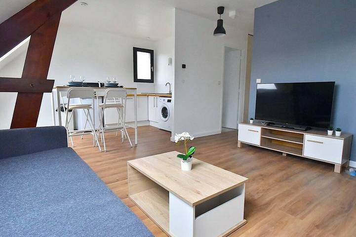 Gîte pour 4 personnes, avec Jardin à Vert-le-Grand