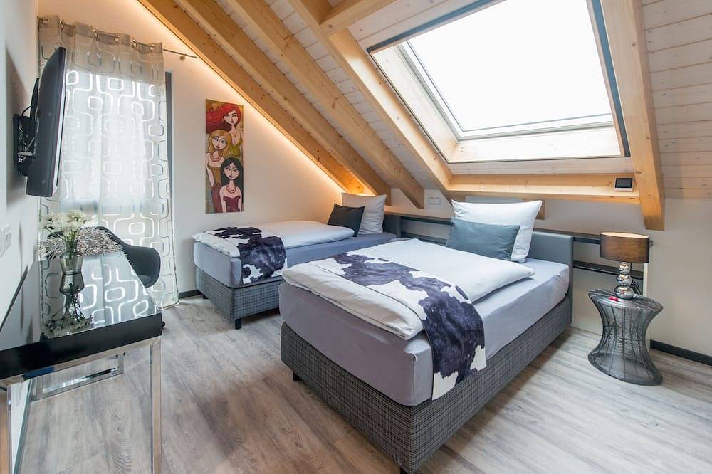 Ganze Wohnung, \"Silber-Mops\" - 5* Design-Apartment für Genießer - + Gartennutzung + Parkplatz in Bensheim, Bergstraße