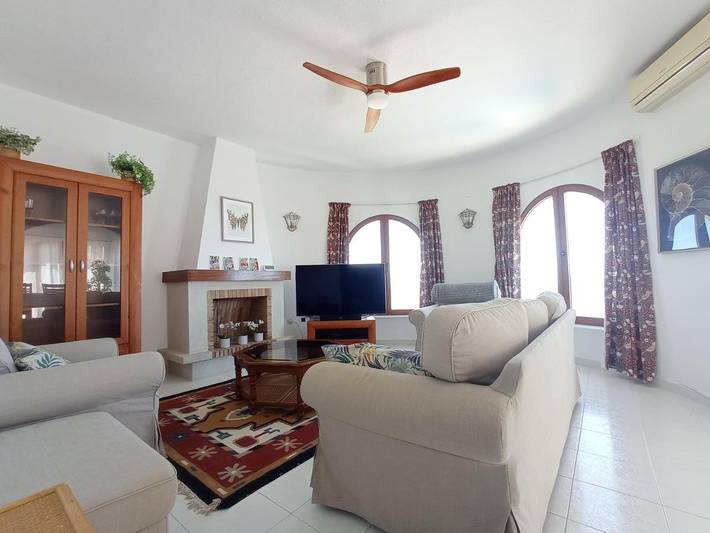 Chalet para 6 personas, con jardín además de piscina y jacuzzi, Familias con niños en Marina Alta - 4