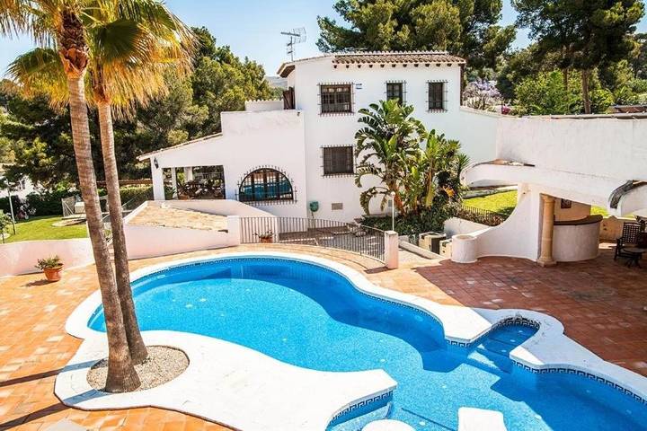 Casa rural para 8 personas, con vistas además de piscina y balcón en Moraira - 2