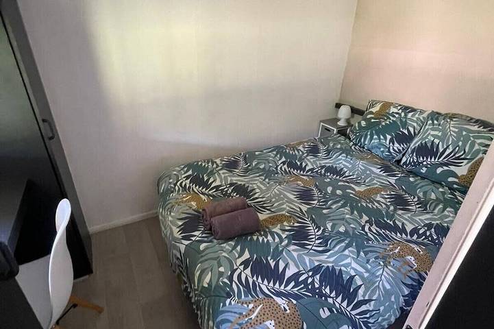 Gîte pour 2 personnes, avec jardin et sauna ainsi que piscine et jacuzzi à Éguzon-Chantôme - 3