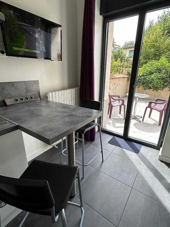 Appart’hôtel pour 4 personnes, avec vue et jardin