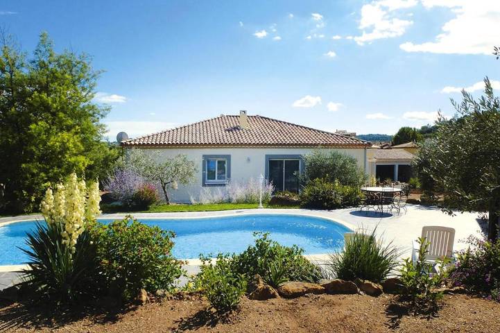 Location de vacances pour 5 personnes, avec Terrasse ainsi que Jardin et Piscine à Gabian