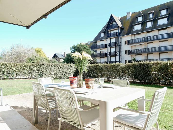 Gîte pour 6 personnes, avec terrasse et jardin, animaux acceptés dans Plage De Tourgeville