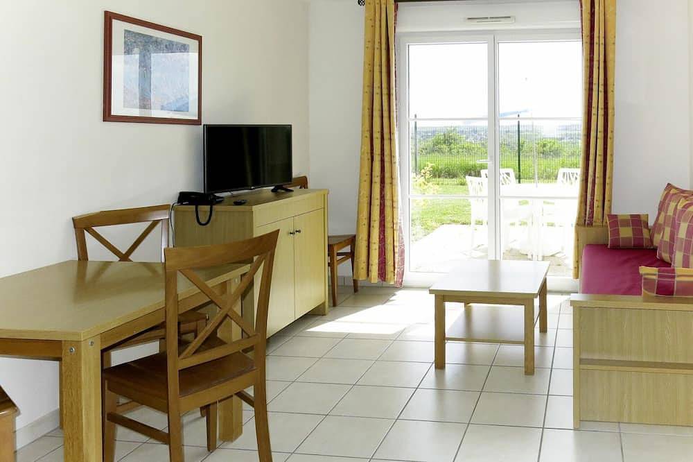 Hermoso apartamento en villa para 4 personas con Wifi, piscina, Tv, terraza y mascotas permitida in Azay-le-Rideau, Valle del Loira
