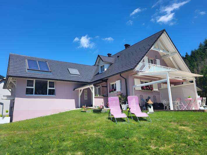 Appartement entier, Appartement « Gîte L'Ecrin Du Sternsee » avec vue montagne, terrasse privée et Wi-Fi in Rimbach-près-Masevaux, Parc naturel régional des Ballons des Vosges
