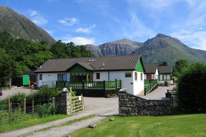 Log cabin for 6 people, with garden and terrace in Glencoe