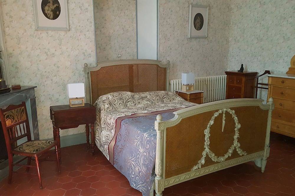 Typical house with superb view of village, river 300 metres away in Labeaume, Ardèche