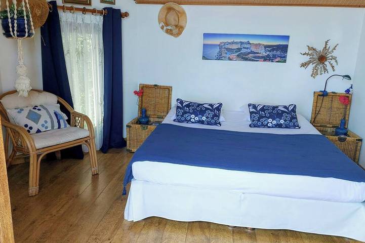 Location de vacances pour 10 personnes, avec jardin ainsi que jacuzzi et balcon à Brando - 2