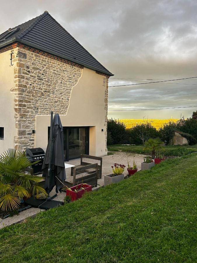 Gîte pour 5 personnes, avec jacuzzi et jardin dans Serbannes