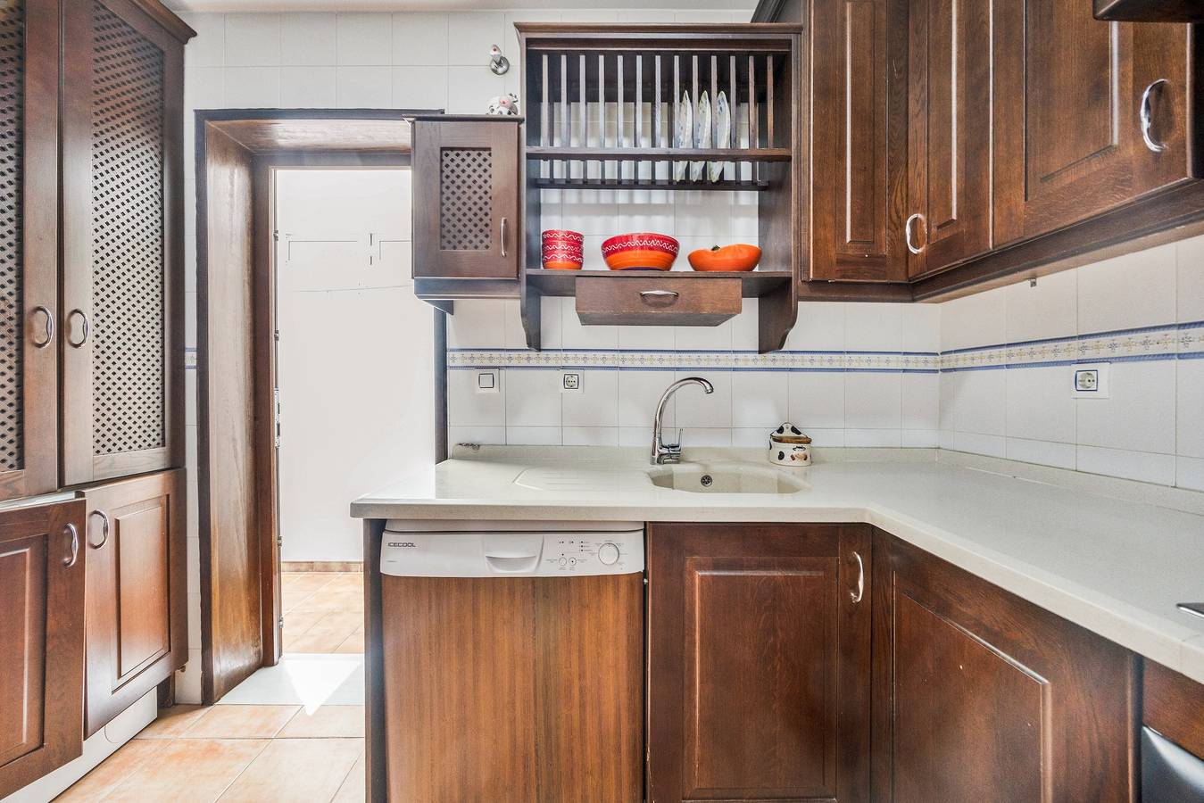 Apartamento inteiro, Apartamento 'Vacation Rental' com Wi-Fi in Chiclana de la Frontera, Costa de la luz