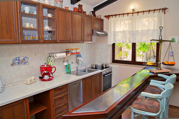 Ferienhaus für 4 Personen, mit Garten und Meerblick in Split - 2