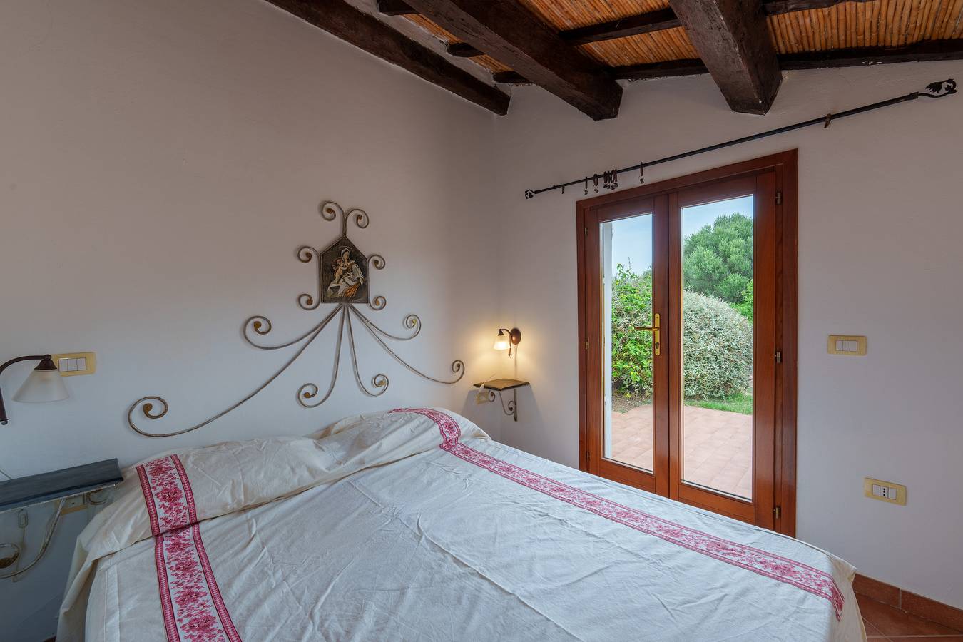 Casa vacanze 'Lu Stazzu Di Tarraolta 1' con vista mare, terrazza e giardino in comune in Gallura