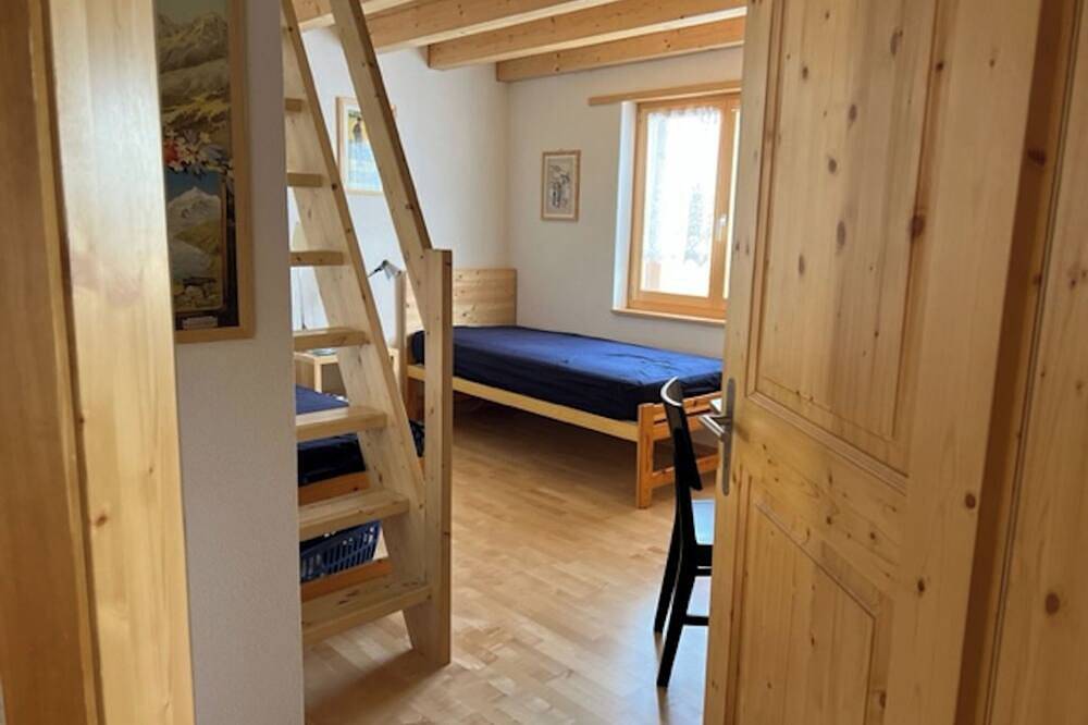 Ganze Wohnung, Frienwohnung Alpatli, Obersaxen-Miraniga, (Obersaxen). in Obersaxen, Obersaxen-Mundaun