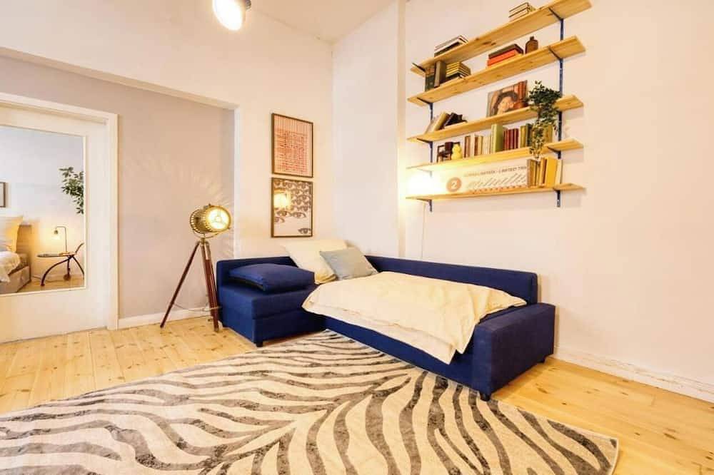 Ganze Wohnung, Chic Urban Retreat Between Schlesisches Tor and Görlitzer Park in Kreuzberg Berlin, Berlin