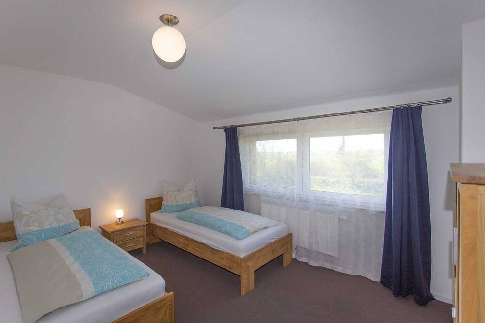 Ganze Wohnung, Fewo 2 - Rügen-Fewo in Dreschvitz, Rügen