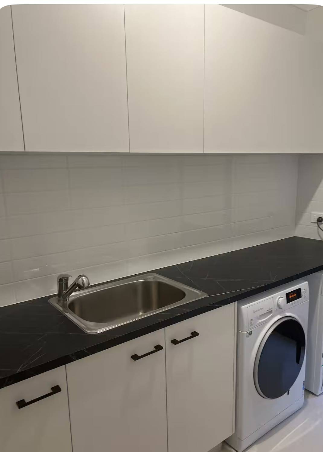 Relájese en esta casa de 5 habitaciones con 3 baños en suite en Bonnie Brook in Victoria