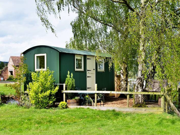 Glamping for 2 people, with Terrace and Garden in Shropshire