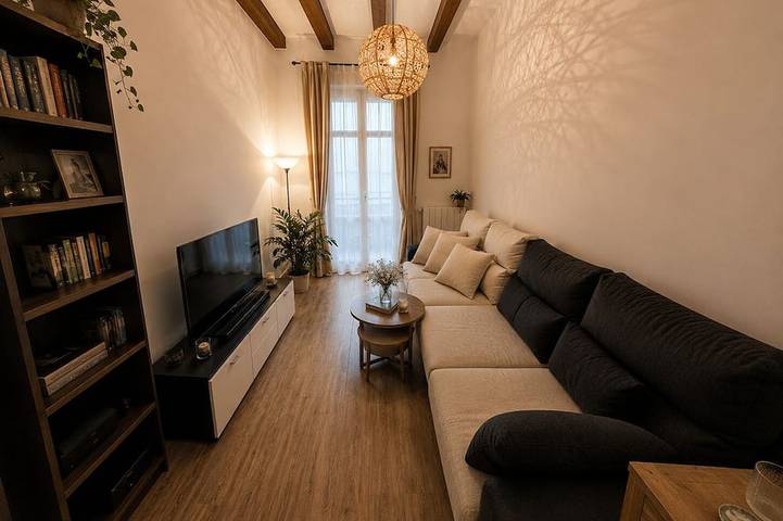 Apartamento inteiro, Apartment near downtown, two bedrooms. in Centro Barcelona, Barcelona