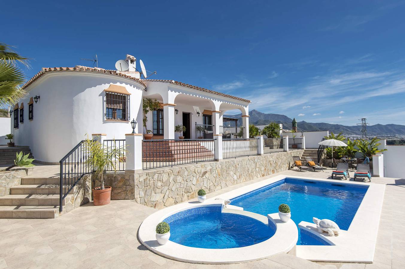 Villa Natalia Sol by Villa Plus in Punta Lara (Nerja), Nerja
