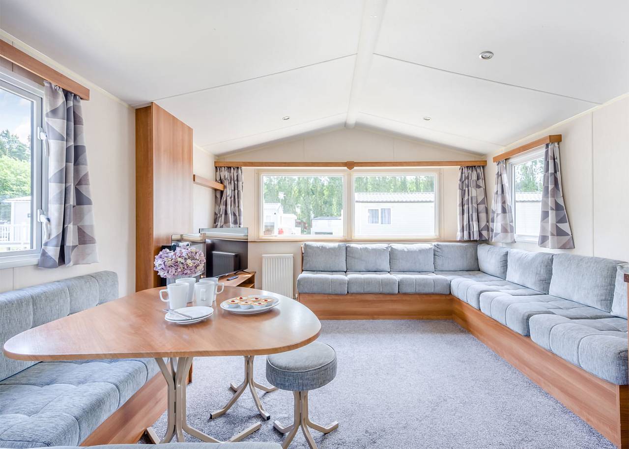 Silver Caravan with parking & decking 6 P in Carmarthenshire