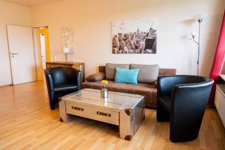Ferienwohnung für 6 Personen, mit Balkon und Garten sowie Ausblick in Niestetal