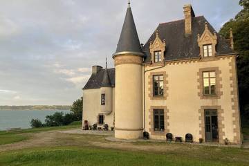 Château pour 14 personnes, avec jardin en Bretagne