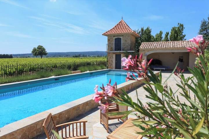 Ferienhaus für 7 Personen, mit Whirlpool und Terrasse sowie Garten