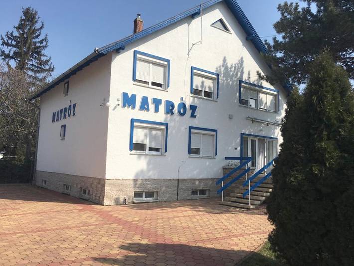 Ferienhaus für 20 Personen, mit Garten in Revfülöp