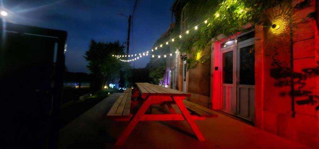 Location de vacances pour 18 personnes, avec Terrasse et Jardin à Champagney - 2