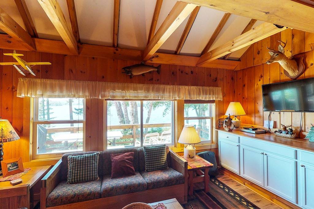 Vacation House for 6 Guests in Greenville (ME), Moosehead Lake