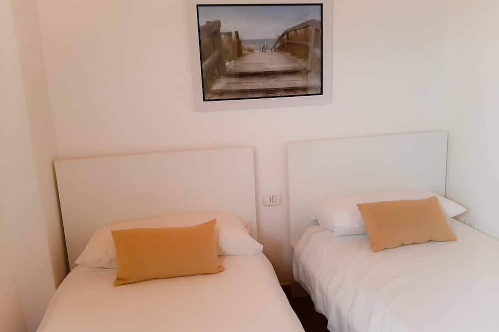 Tenerife On The Sea, 6 People, Optical Fiber. in Las Galletas, Arona