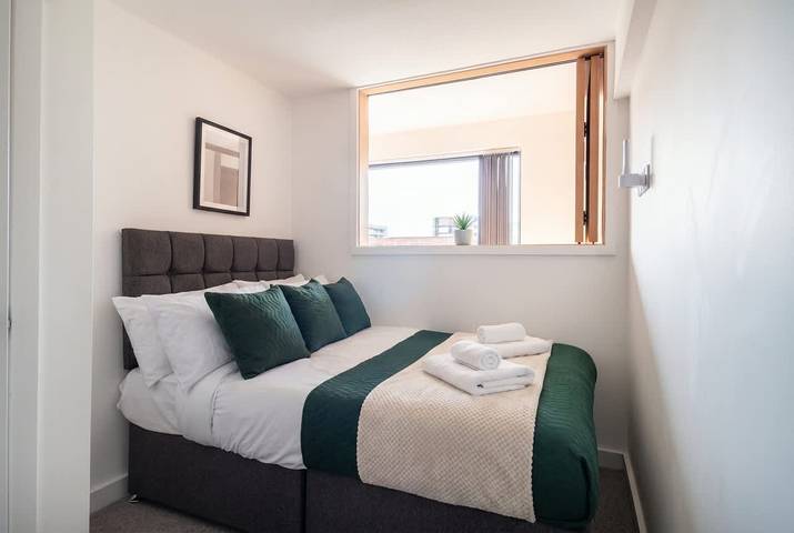 Ganze Wohnung, Stunning 2 Bedroom Manchester Apartment w Balcony in Manchester, Greater Manchester