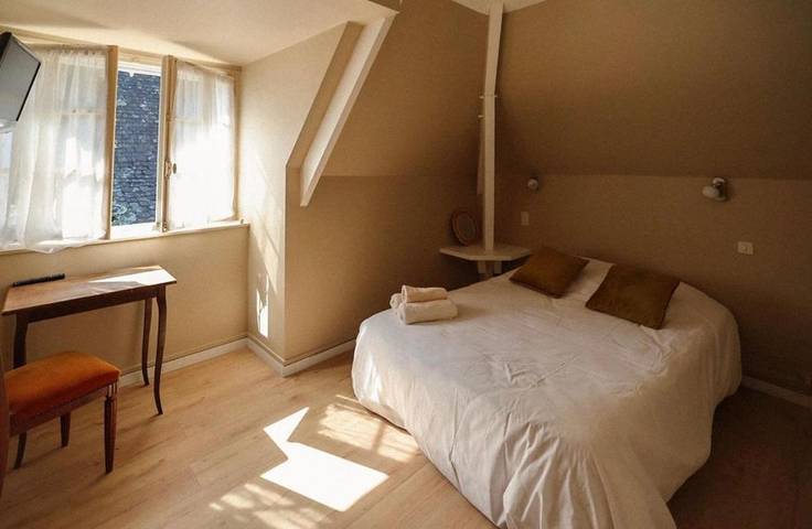 Hôtel pour 2 personnes, avec jardin ainsi que vue et terrasse à Aubazines - 4