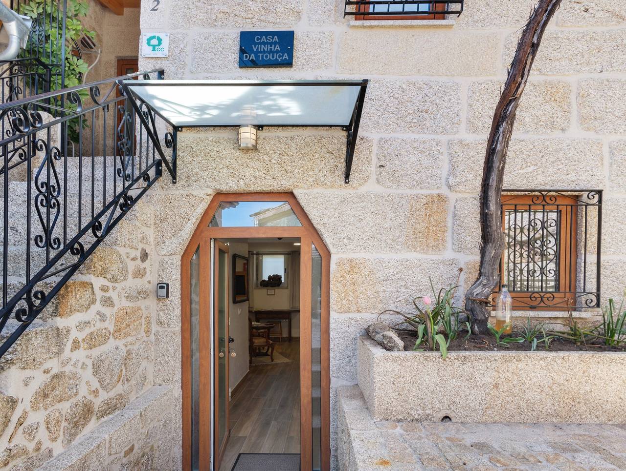 Estudio entero, Apartamento 'Vinha Da Touça T0' con vistas a la montaña, Wi-Fi y aire acondicionado in Soajo, Gerês