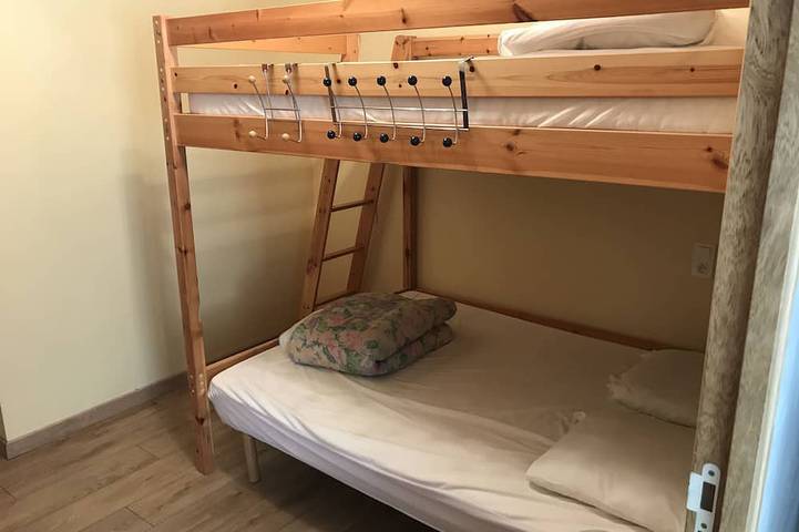 Gîte pour 6 personnes, avec jardin à Buisson - 3