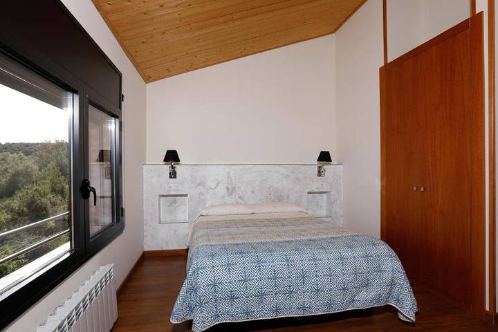 Hôtel pour 2 personnes, avec jardin et vue ainsi que piscine et terrasse à Àger - 3