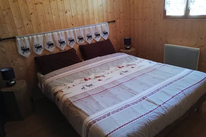 Gîte pour 6 personnes, avec balcon ainsi que jardin et piscine à Saint-Laurent-en-Grandvaux - 2