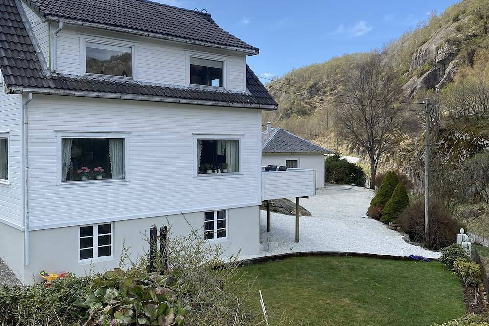 Cozy vacation home in relaxing environments - Sokndal in Sokndal