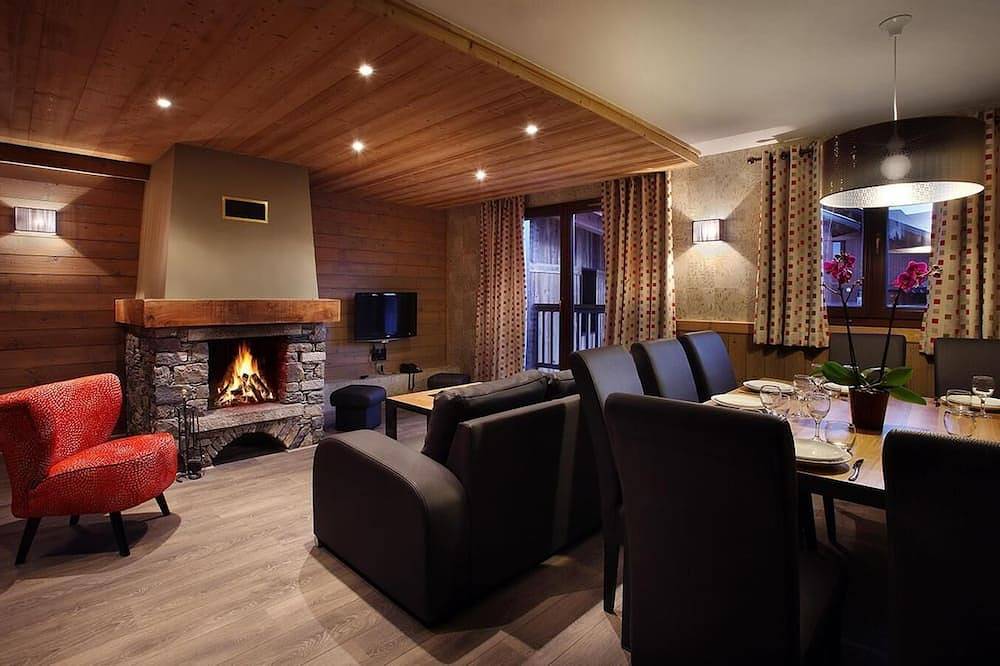 Entire apartment, Wifi, 150m from ski slopes, fitness, swimming pool, sauna, hammam, fireplace or stove, tv in Les Arcs, Bourg-Saint-Maurice
